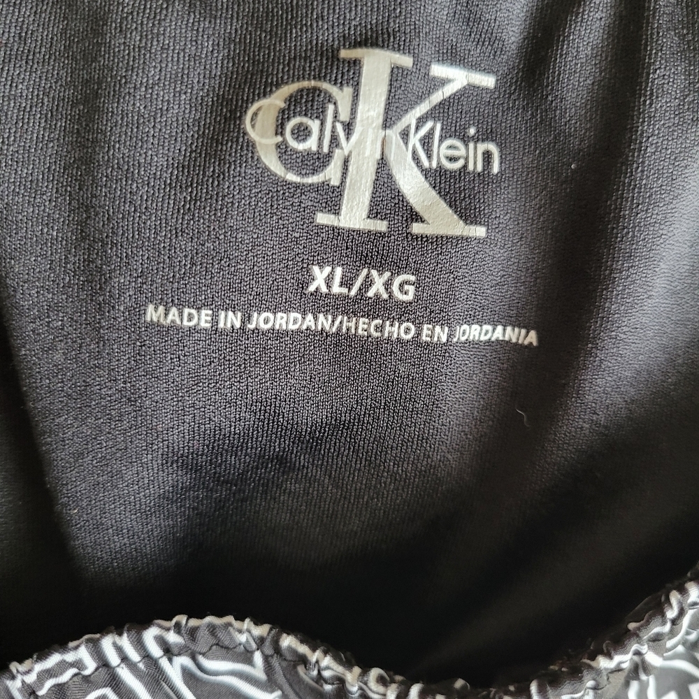 Calvin Klein Women's Black and White Athletic Shorts Size XL - Picture 6 of 7
